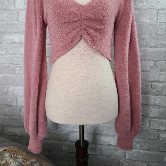 Forever 21 Sweater - Picture 2 of 3